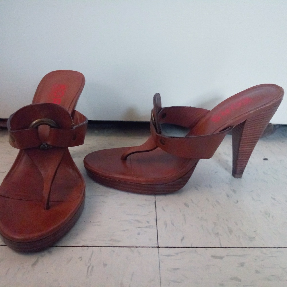 Michael kros leather healed sandles